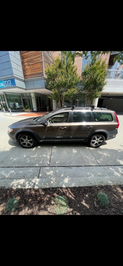 Used 2015 Volvo XC70 T6 with VIN YV4902NK4F1223171 for sale in Bethesda, MD