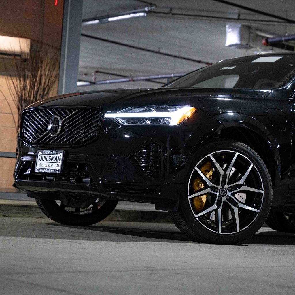 New 2026 Volvo XC60 plug-in hybrid T8 Polestar Engineered SUV