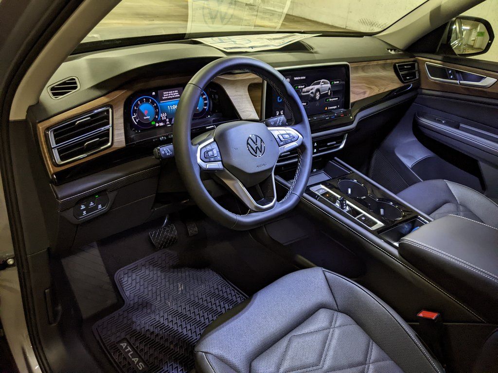 2026 Volkswagen Atlas SE w/Tech - Photo 8
