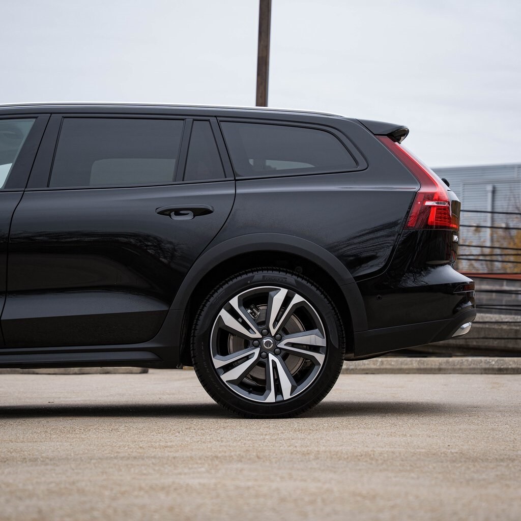 Used 2025 Volvo V60 Cross Country B5 Plus Wagon
