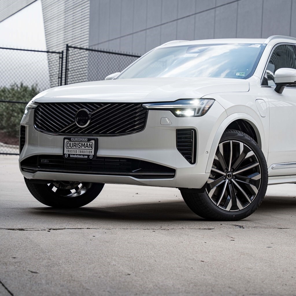 New 2025 Volvo XC90 plug-in hybrid T8 (2025.5) Ultra 7-Seater SUV