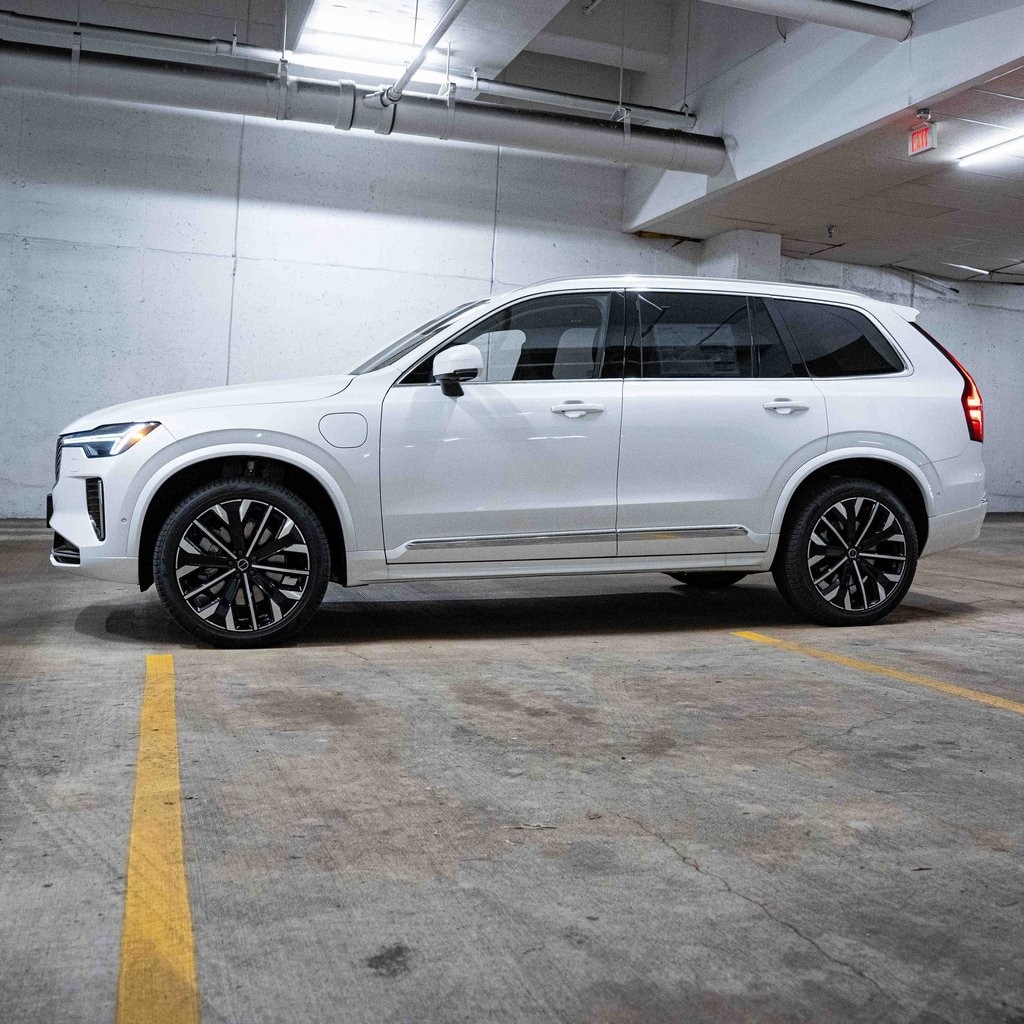 New 2025 Volvo XC90 plug-in hybrid T8 (2025.5) Plus 7-Seater SUV