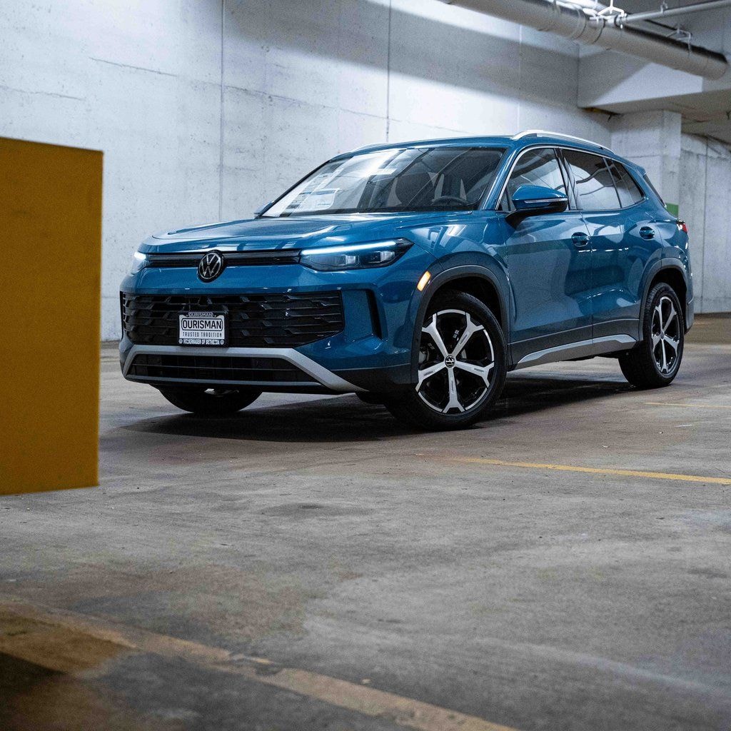 New 2026 Volkswagen Tiguan 2.0T SE SUV