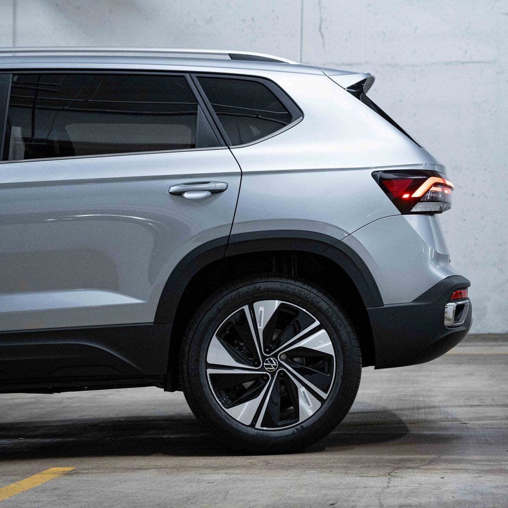 New 2026 Volkswagen Taos 1.5T SE SUV