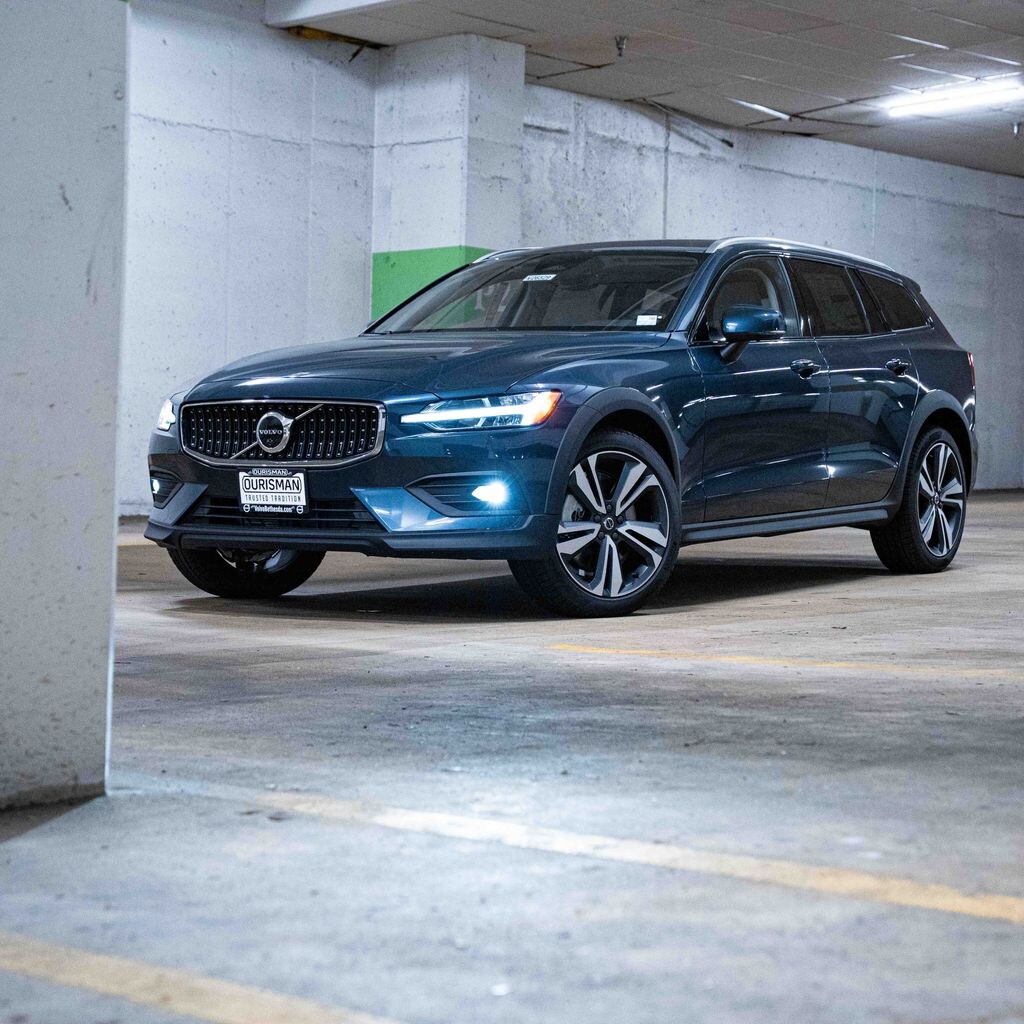New 2026 Volvo V60 Cross Country B5 Plus Wagon