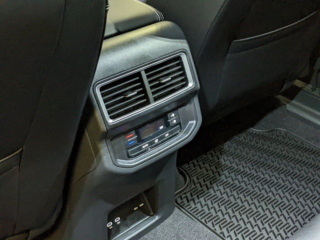 2026 Volkswagen Atlas SE w/Tech - Photo 24