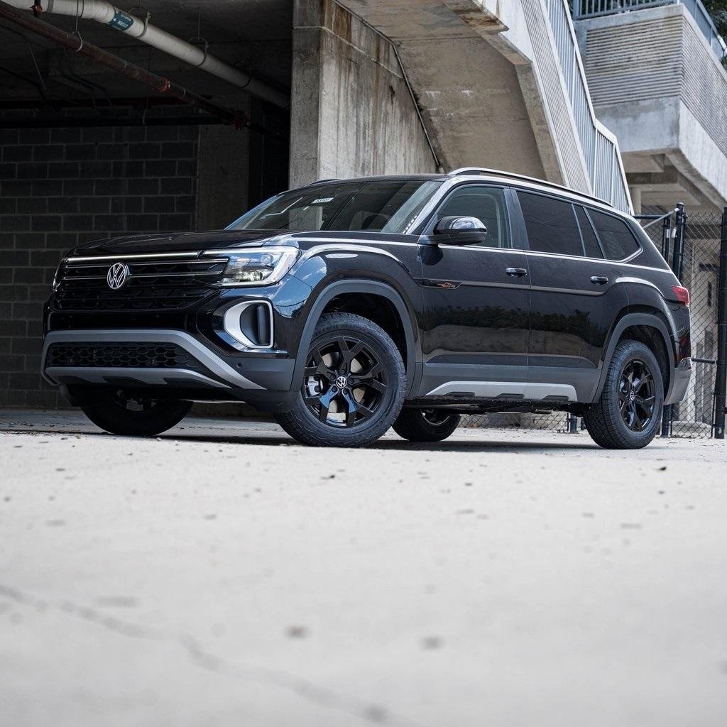 2026 Volkswagen Atlas Atlas Peak Edition's photo