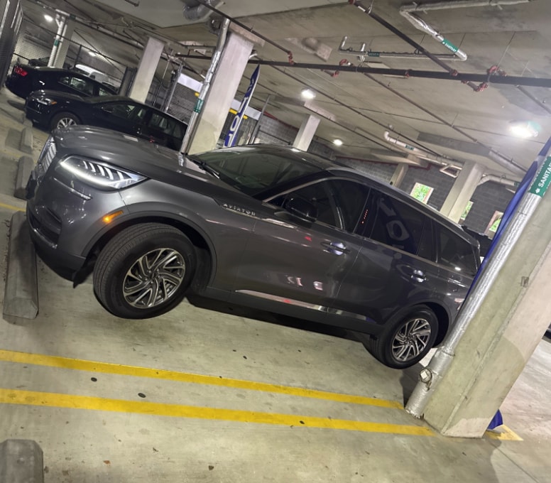 2023 Lincoln Aviator AWD's photo
