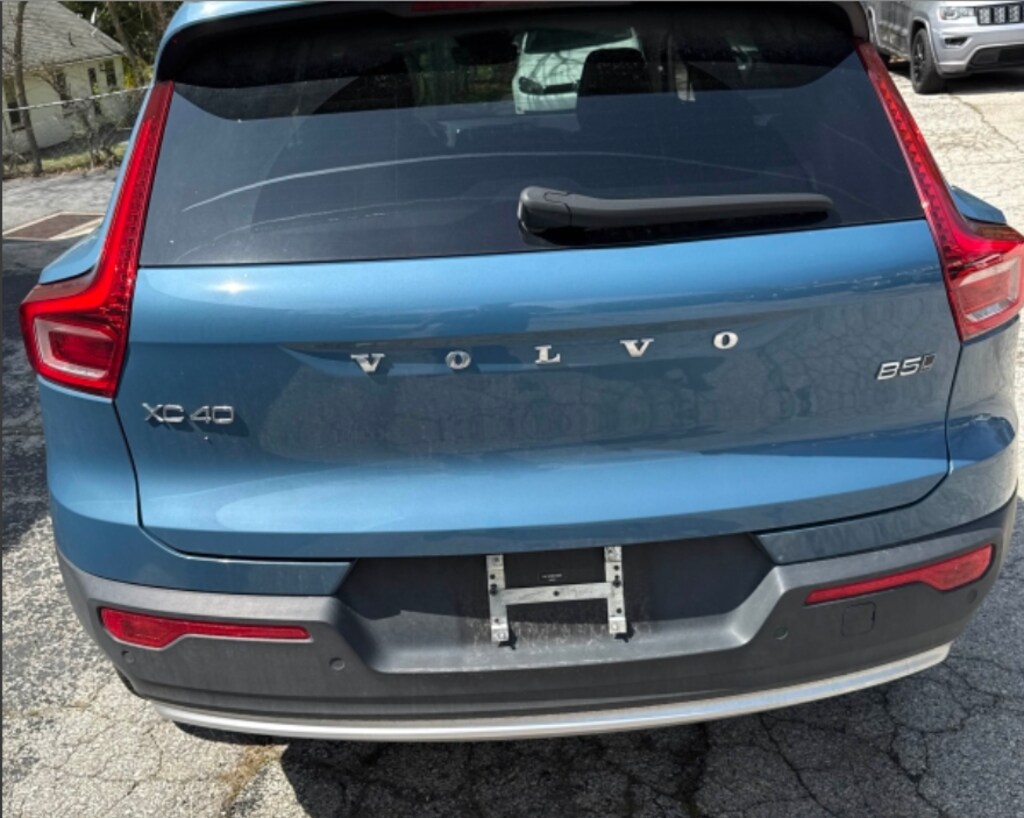 Used 2024 Volvo XC40 Ultimate SUV