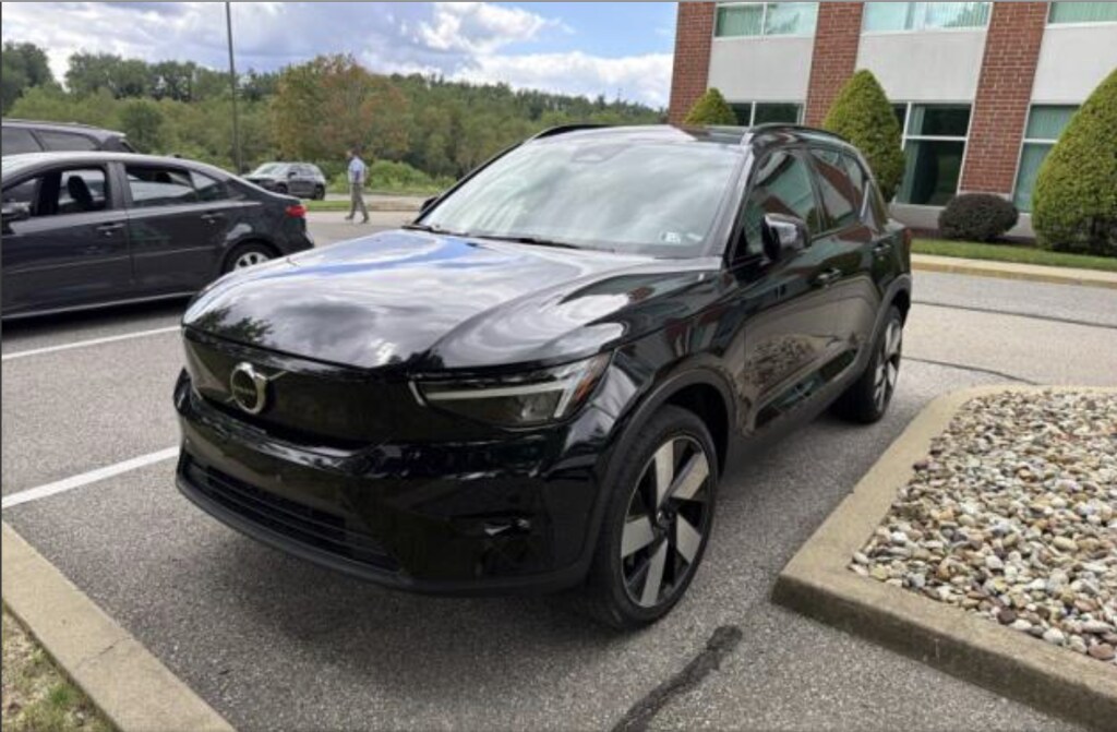 Used 2023 Volvo XC40 Recharge Pure Electric Ultimate SUV