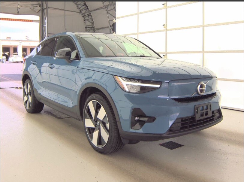 2024 Volvo C40 Recharge photo 2