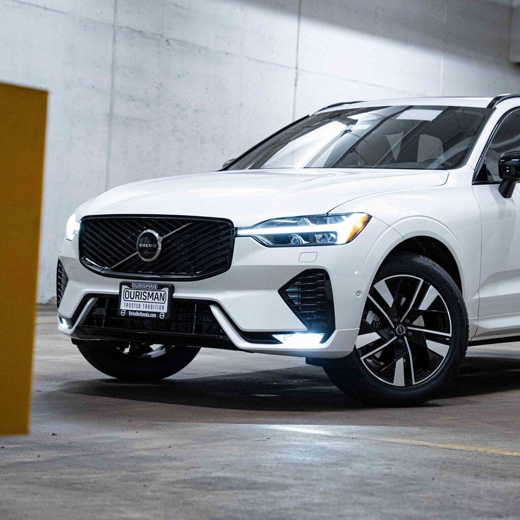 New 2026 Volvo XC60 B5 Plus SUV