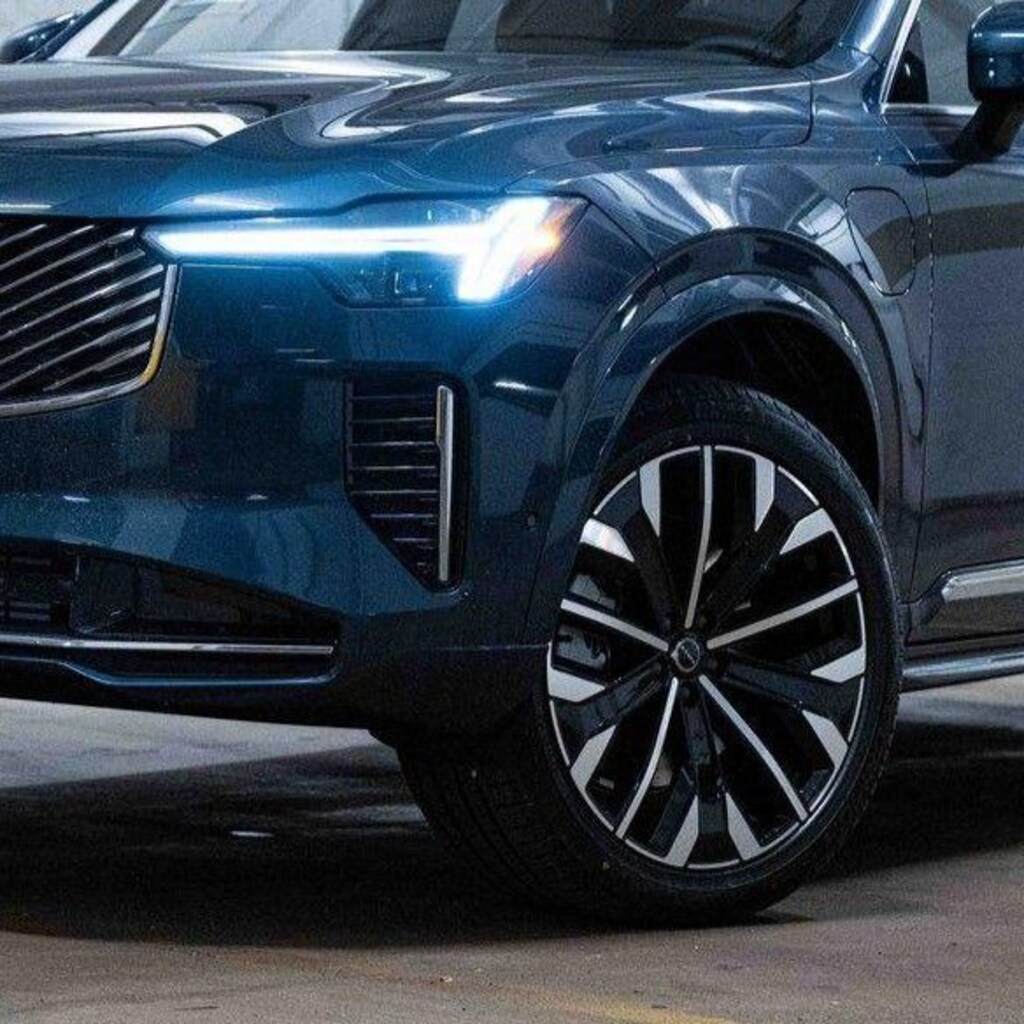 New 2026 Volvo XC90 plug-in hybrid T8 Ultra 7-Seater SUV