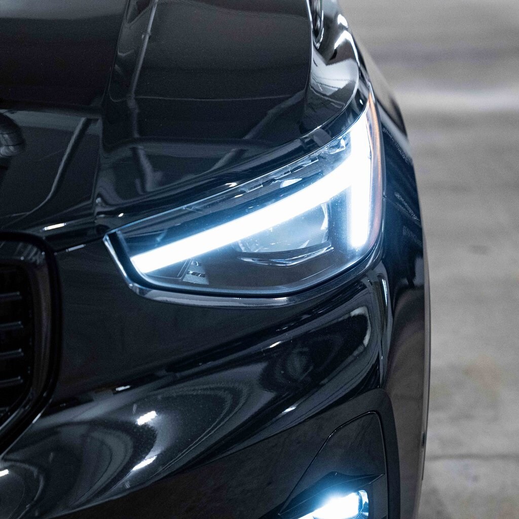 New 2026 Volvo XC40 B5 Plus SUV