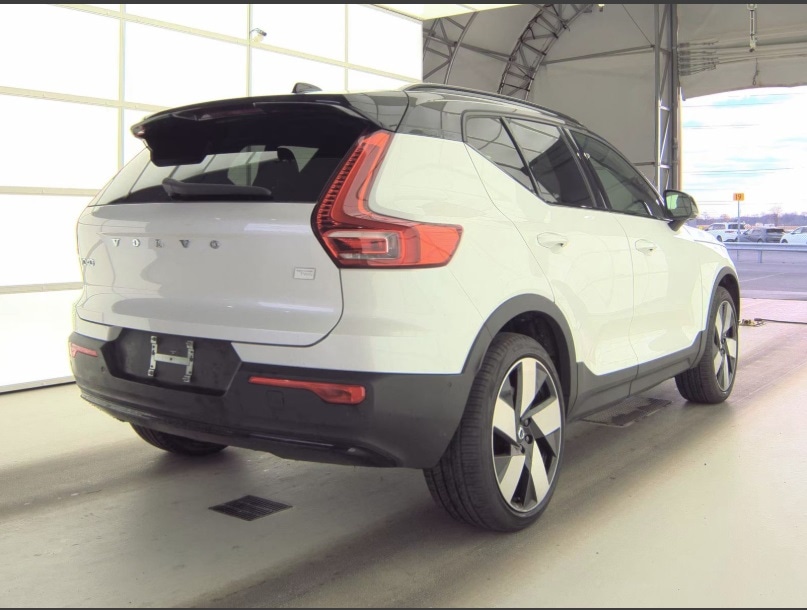 Used 2024 Volvo XC40 Plus with VIN YV4ER3XL5R2264228 for sale in Bethesda, MD