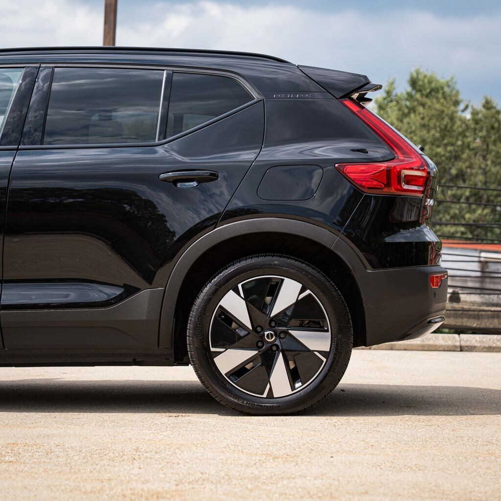Certified 2024 Volvo XC40 Recharge Pure Electric Core SUV