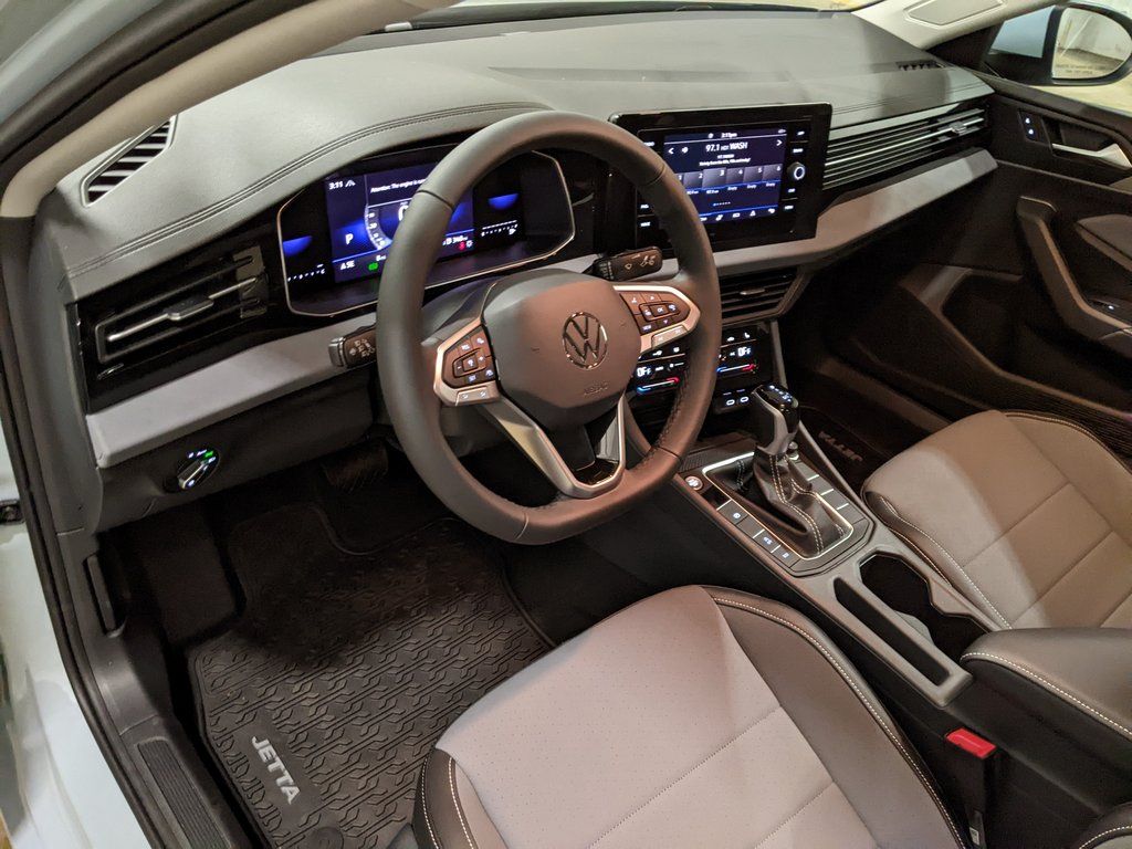 2026 Volkswagen Jetta SE - Photo 8