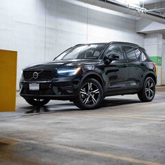 2026 Volvo XC40 B5 Core SUV