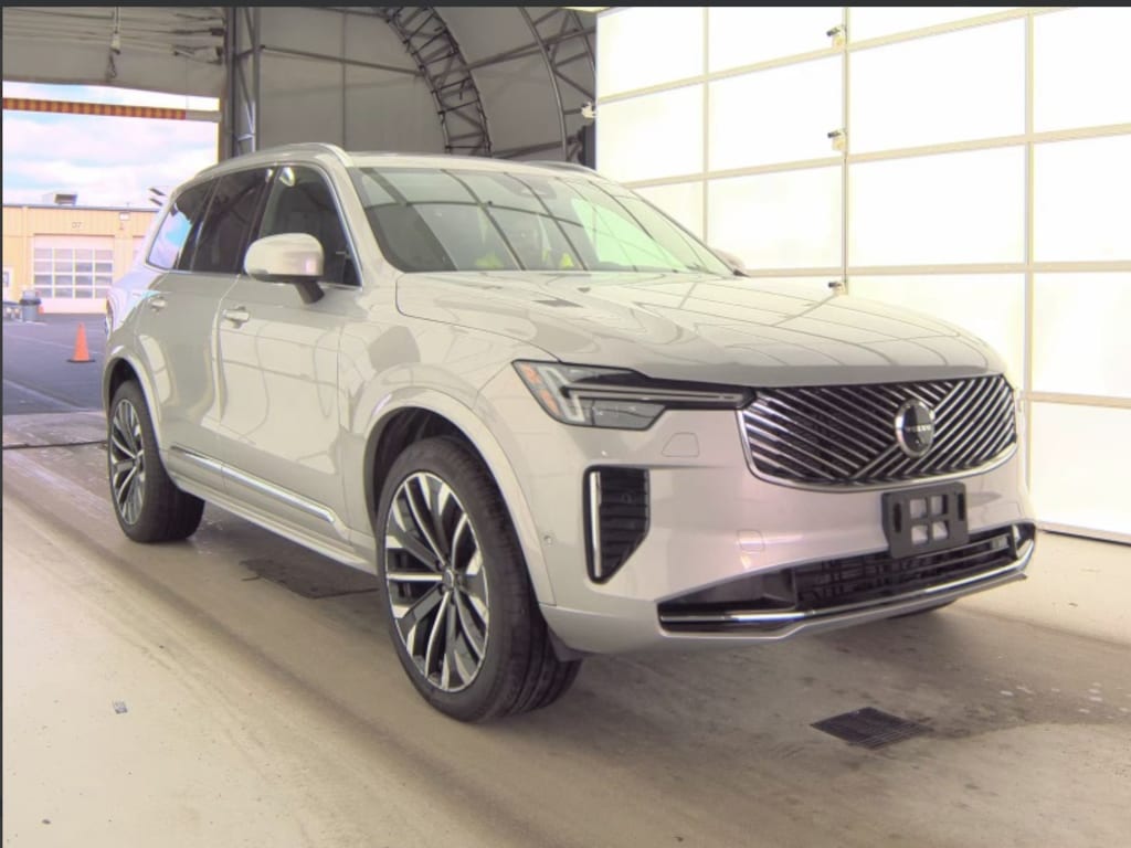 Used 2025 Volvo XC90 B6 Plus 7-Seater SUV