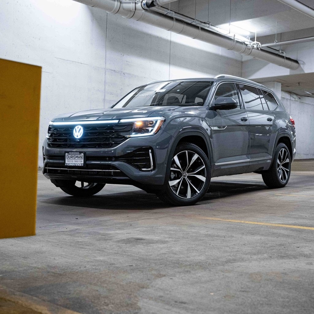 2026 Volkswagen Atlas SEL Premium R-Line's photo