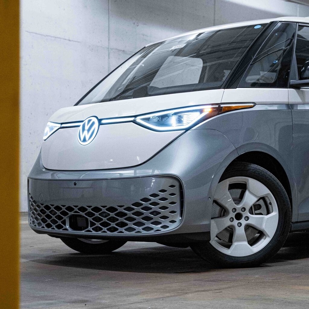 2025 Volkswagen ID. Buzz photo 2