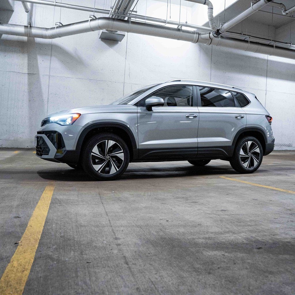 New 2026 Volkswagen Taos 1.5T SE SUV