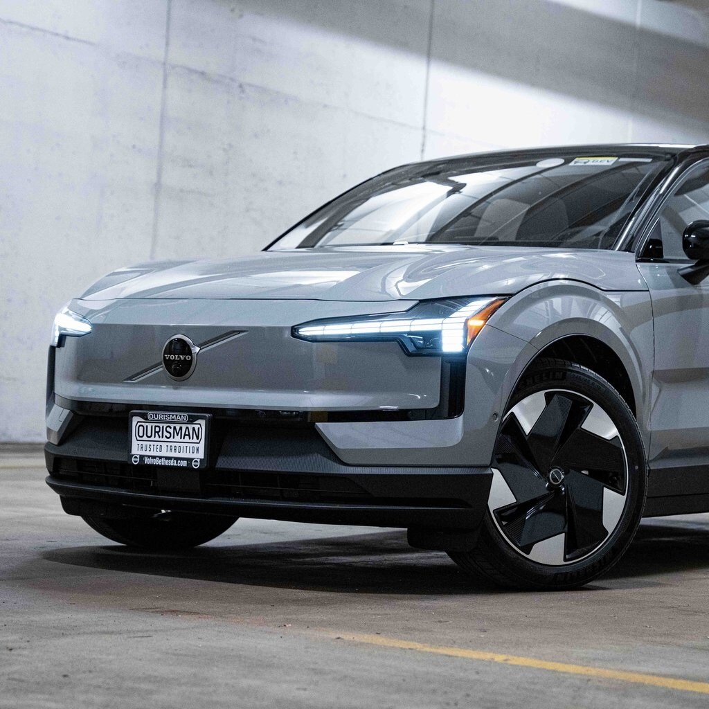 New 2026 Volvo EX30 Twin Motor Ultra SUV