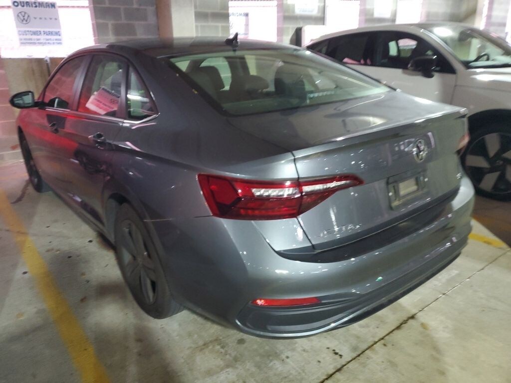Used 2024 Volkswagen Jetta 1.5T SE Sedan