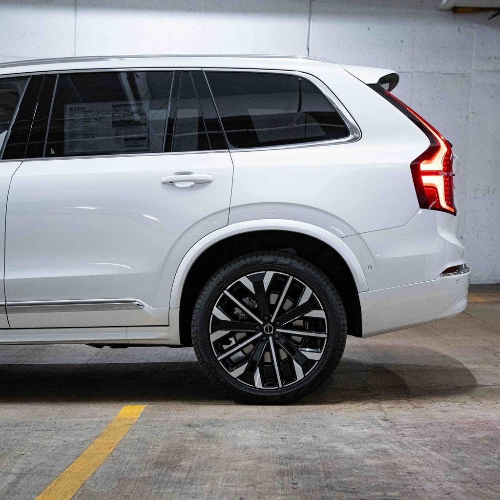 New 2025 Volvo XC90 plug-in hybrid T8 (2025.5) Plus 7-Seater SUV