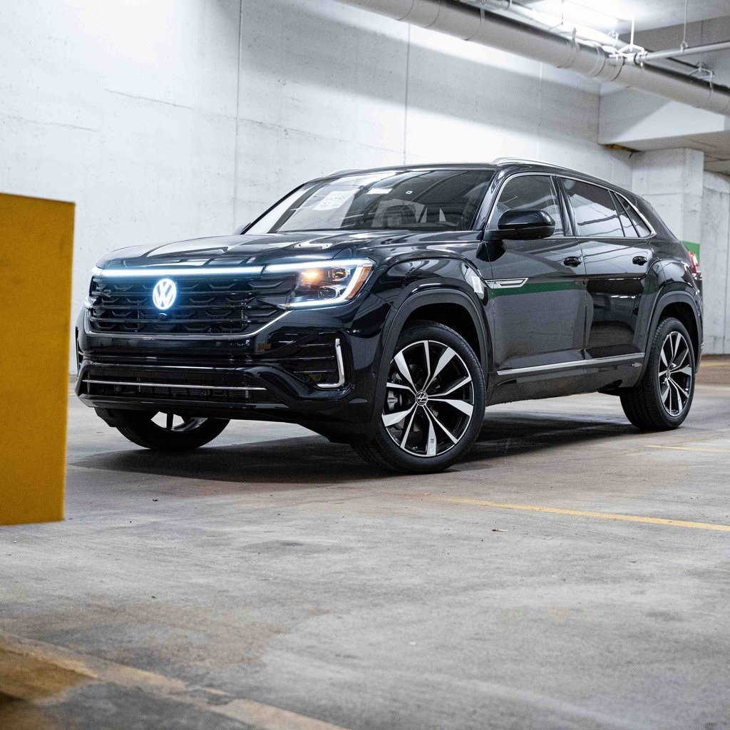 2026 Volkswagen Atlas Cross Sport SEL Premium R-LINE's photo