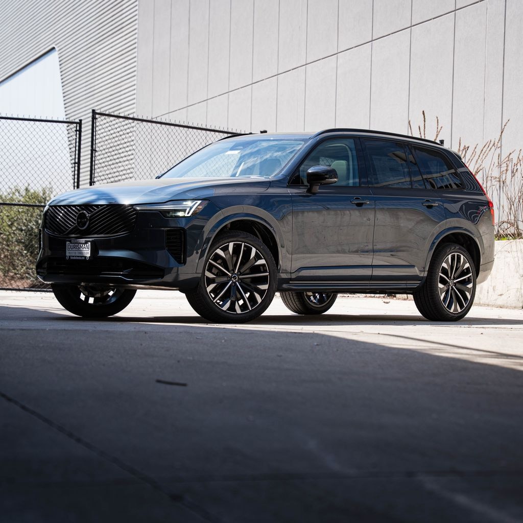 New 2026 Volvo XC90 B6 Ultra Dark Theme 6-Seater SUV