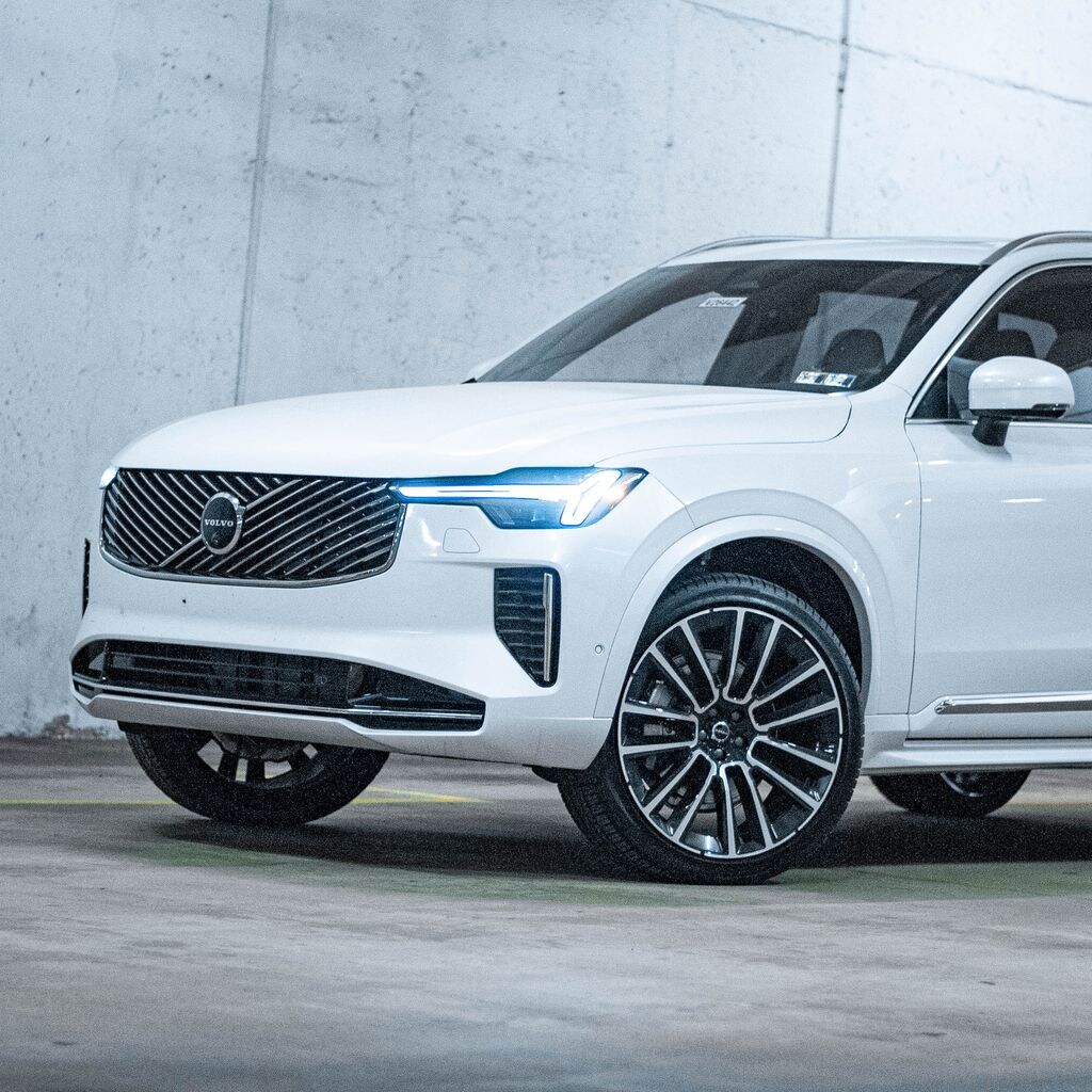 New 2026 Volvo XC90 B6 Plus 6-Seater SUV