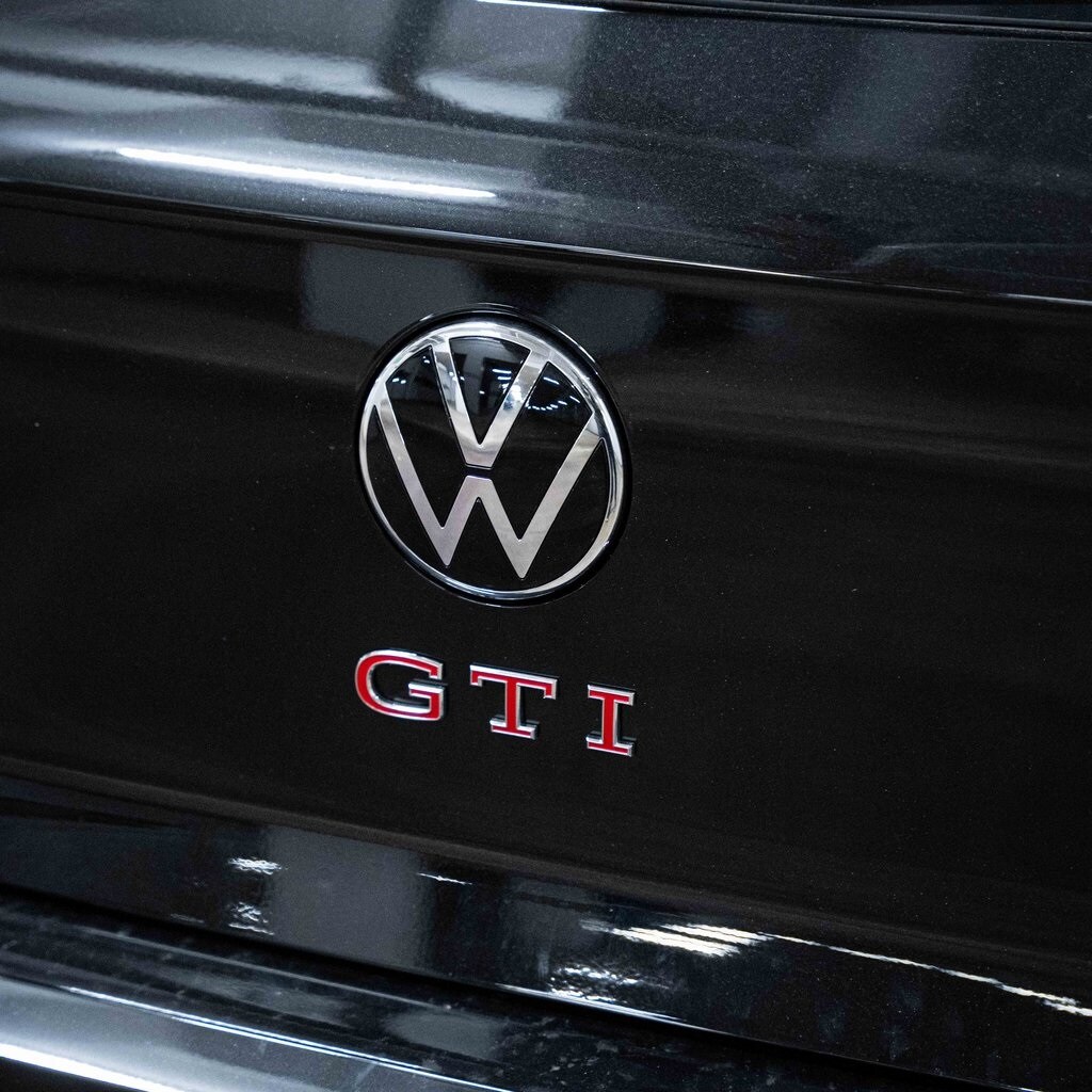 2026 Volkswagen Golf GTI Autobahn photo 3