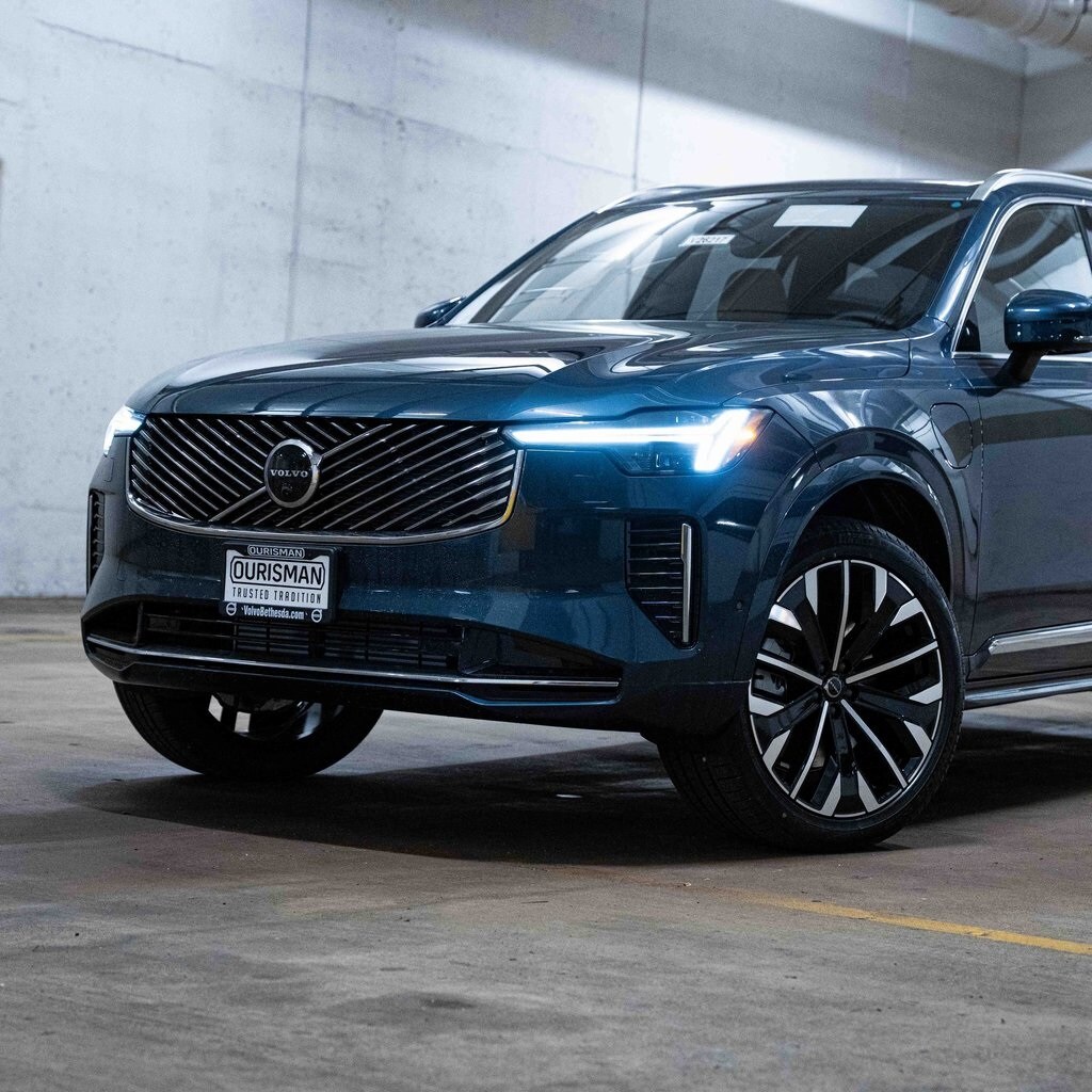 New 2026 Volvo XC90 plug-in hybrid T8 Plus 7-Seater SUV
