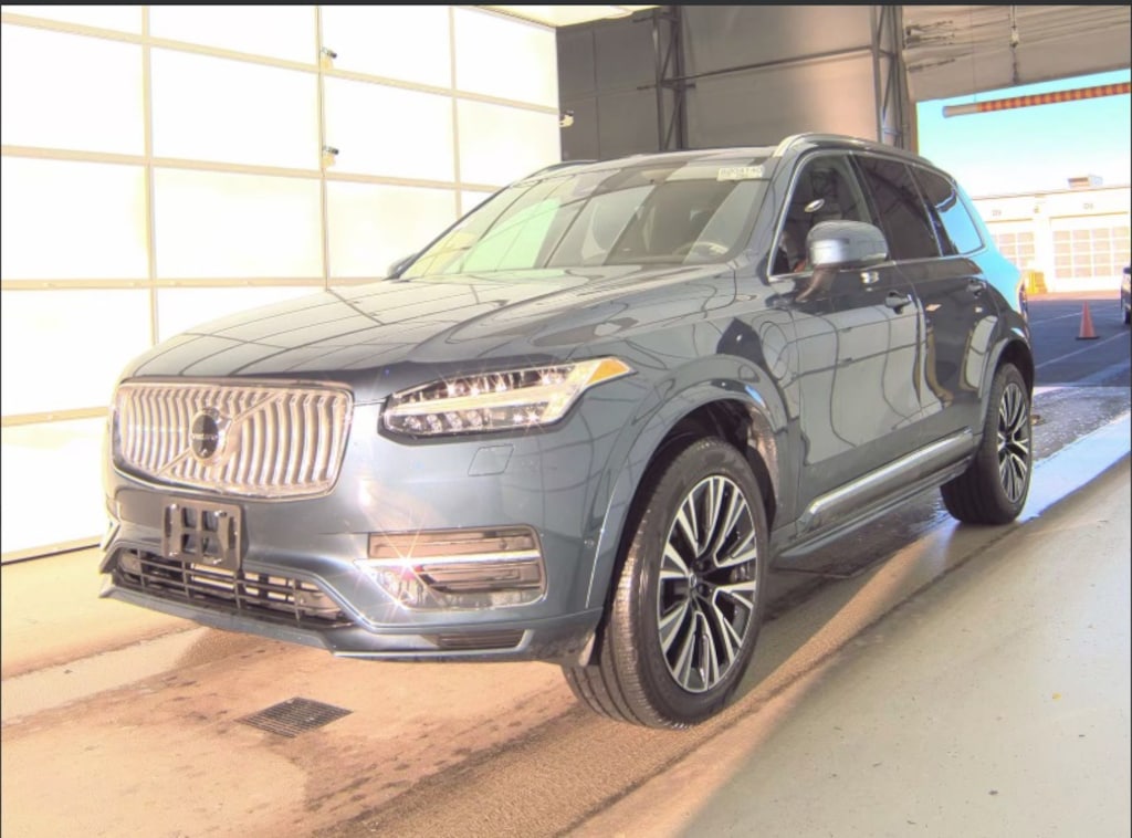 Used 2025 Volvo XC90 plug-in hybrid T8 Plus SUV