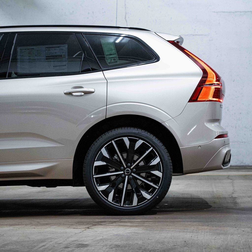 New 2026 Volvo XC60 B5 Ultra SUV