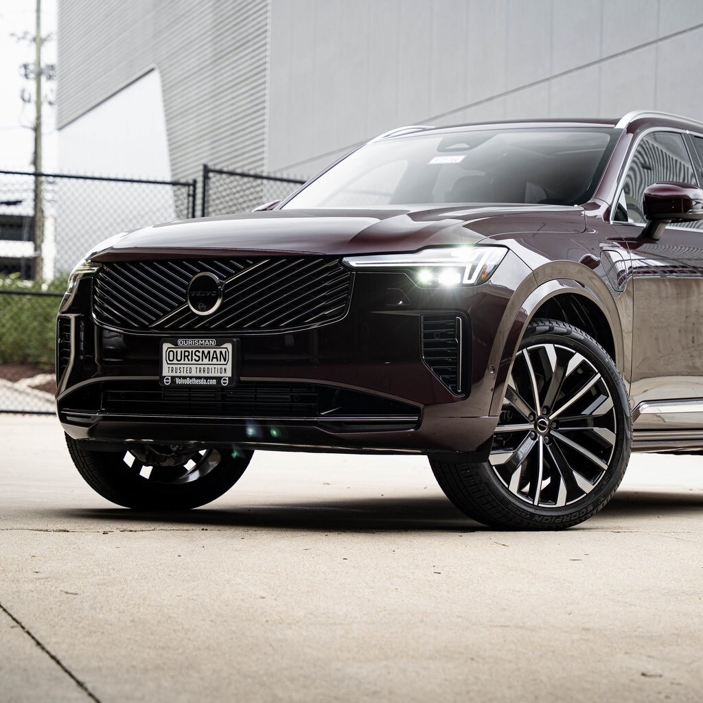 New 2025 Volvo XC90 plug-in hybrid T8 (2025.5) Plus 7-Seater SUV