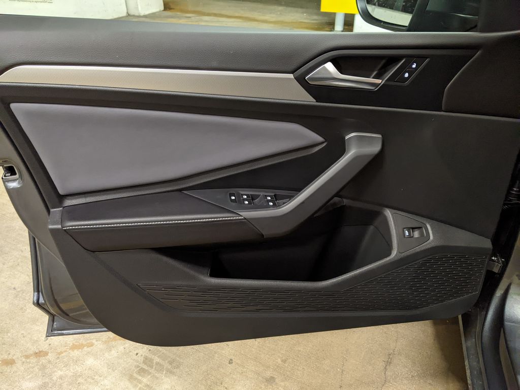 2026 Volkswagen Jetta SE - Photo 9