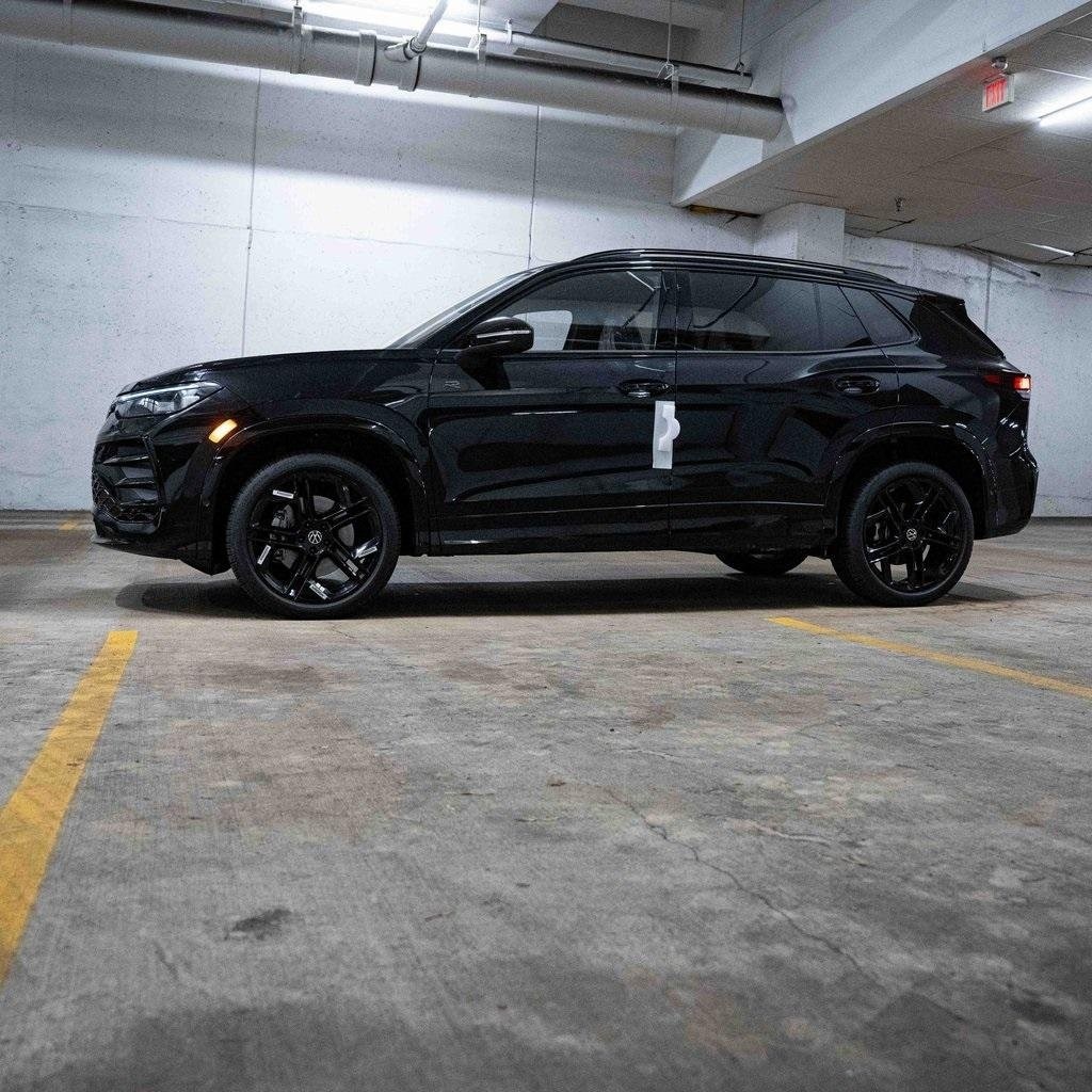 New 2025 Volkswagen Tiguan 2.0T SE R-Line Black SUV