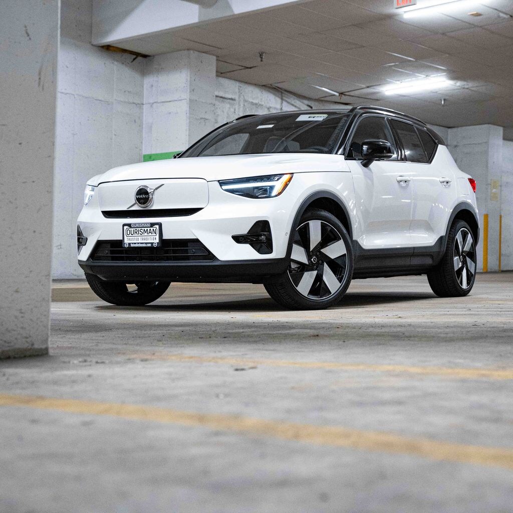 New 2026 Volvo EX40 Single Motor Extended Range Plus SUV