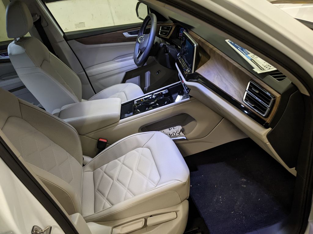 2026 Volkswagen Atlas SE w/Tech - Photo 22