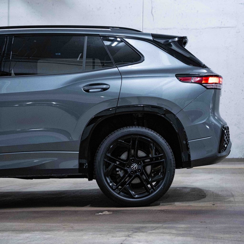 New 2026 Volkswagen Tiguan SE R-Line Black SUV