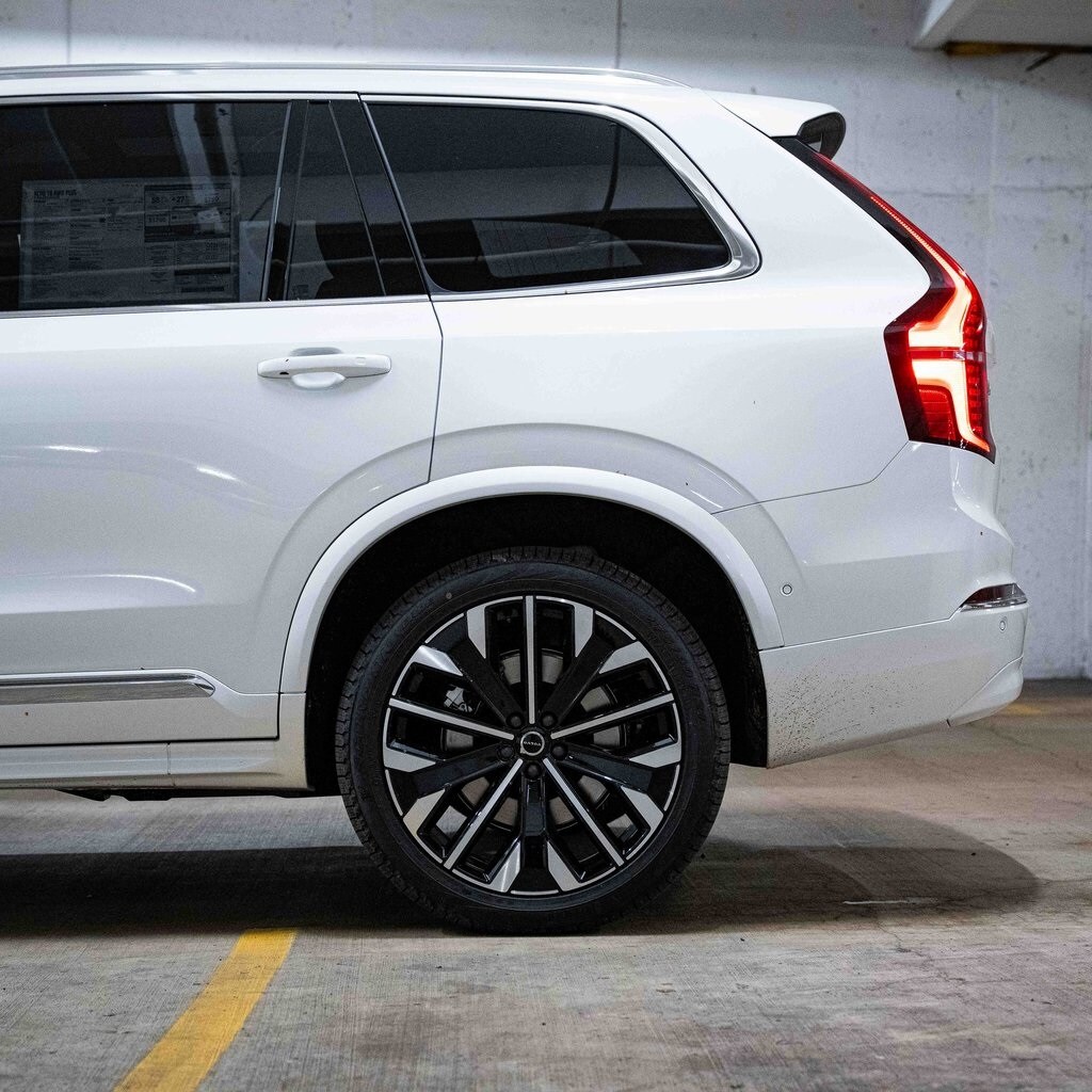 New 2025 Volvo XC90 plug-in hybrid T8 (2025.5) Plus 7-Seater SUV