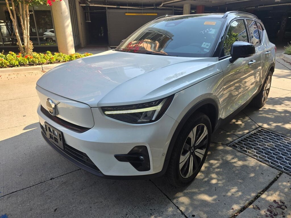 Certified 2023 Volvo XC40 Recharge Pure Electric Twin Plus SUV