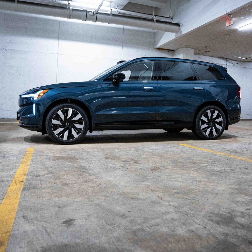 New 2025 Volvo EX90 Twin Motor Performance Ultra 7-Seater SUV