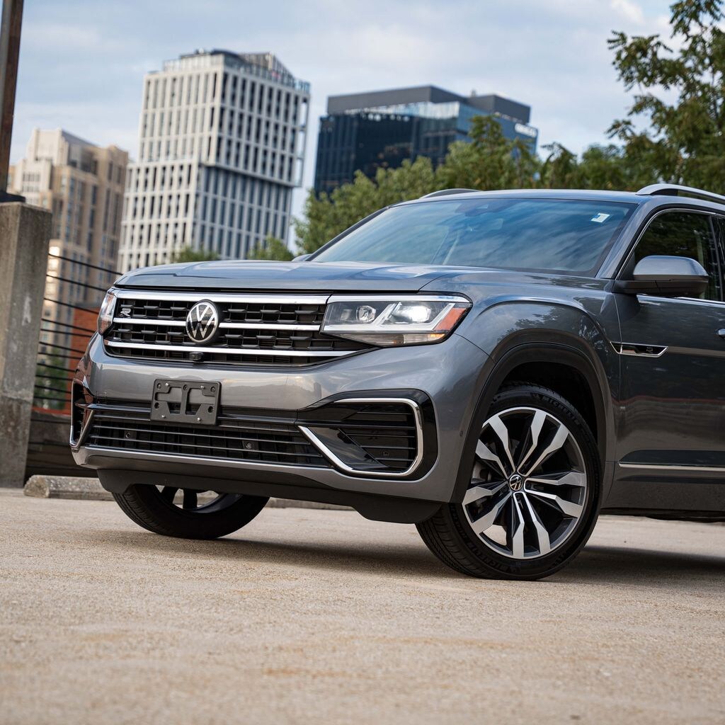 Certified 2022 Volkswagen Atlas 3.6L V6 SEL Premium R-Line SUV