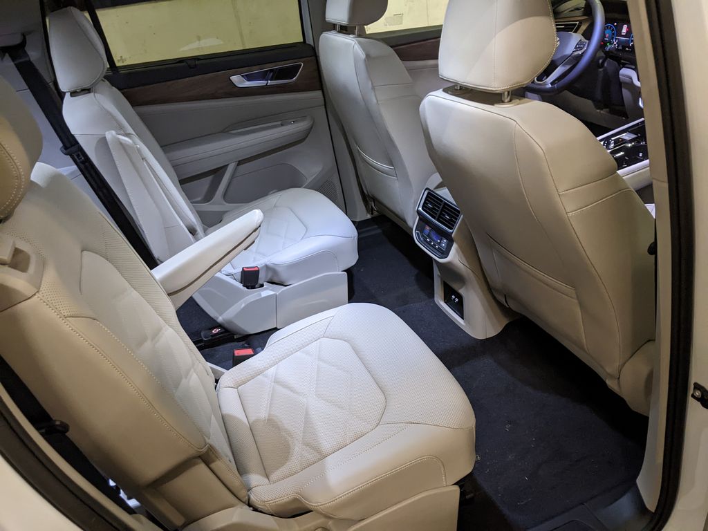 2026 Volkswagen Atlas SE w/Tech - Photo 25