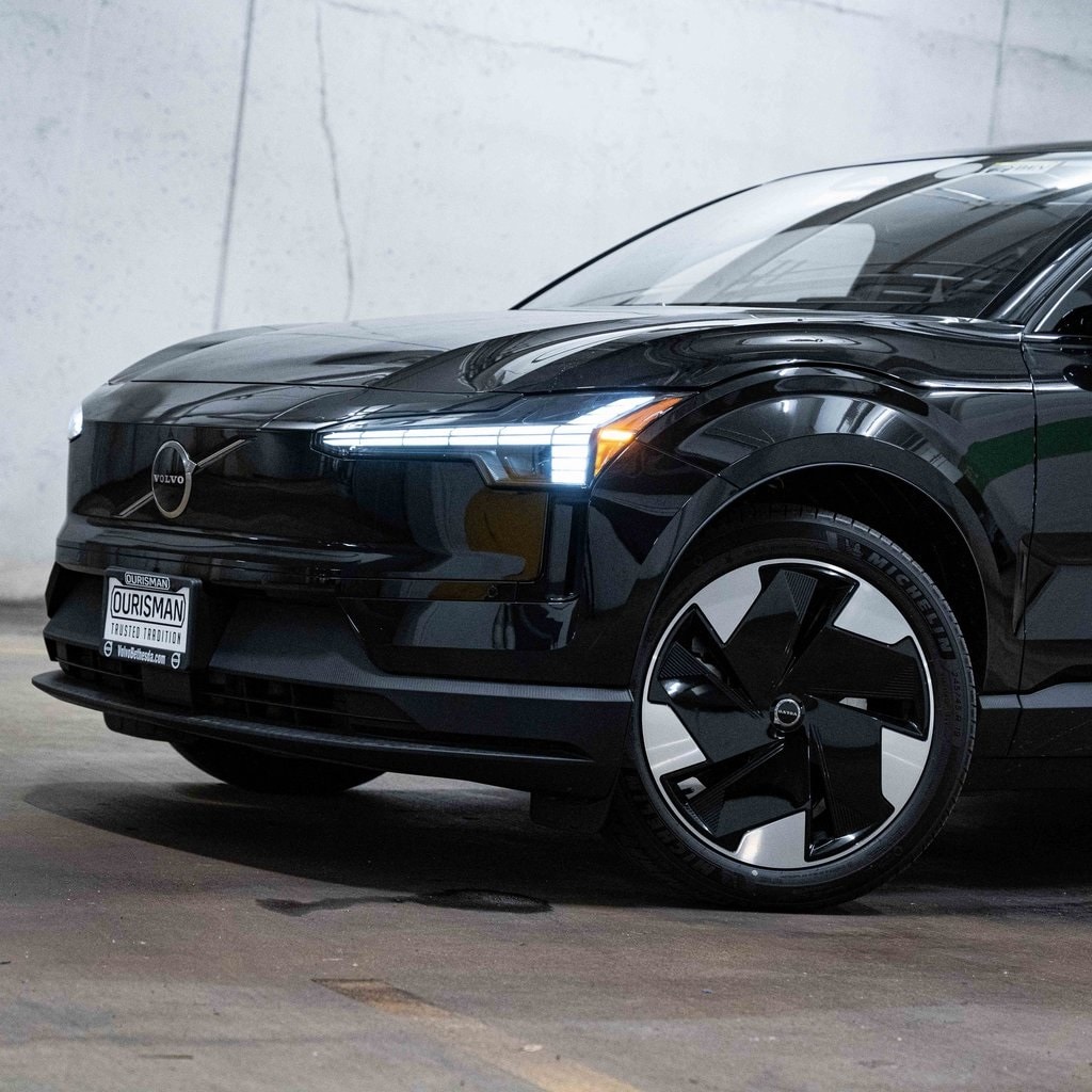New 2025 Volvo EX30 Twin Motor Plus SUV