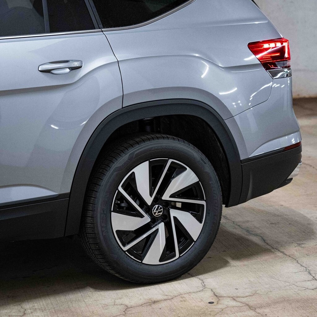 2026 Volkswagen Atlas SE Technology photo 3