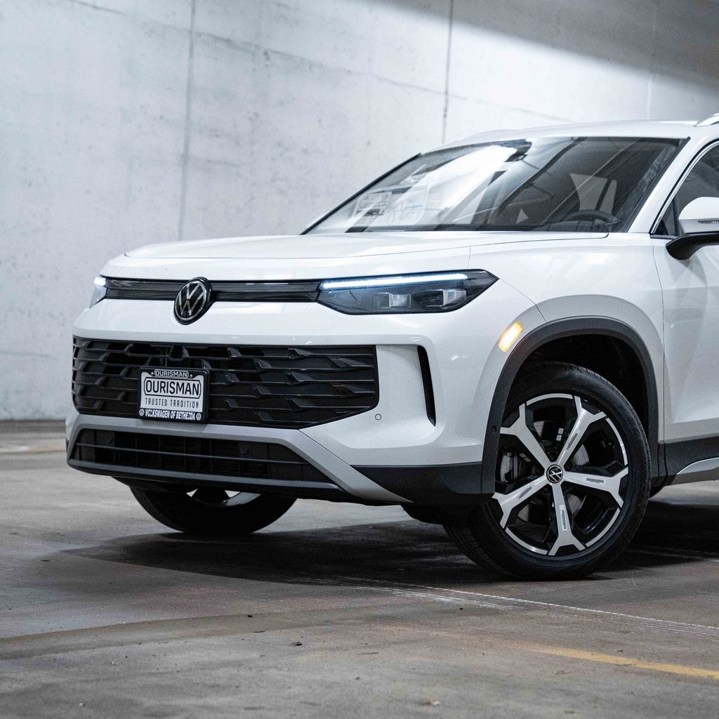 New 2026 Volkswagen Tiguan 2.0T SE SUV